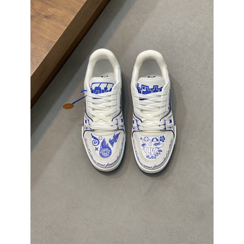l**is V*t*n sneakers